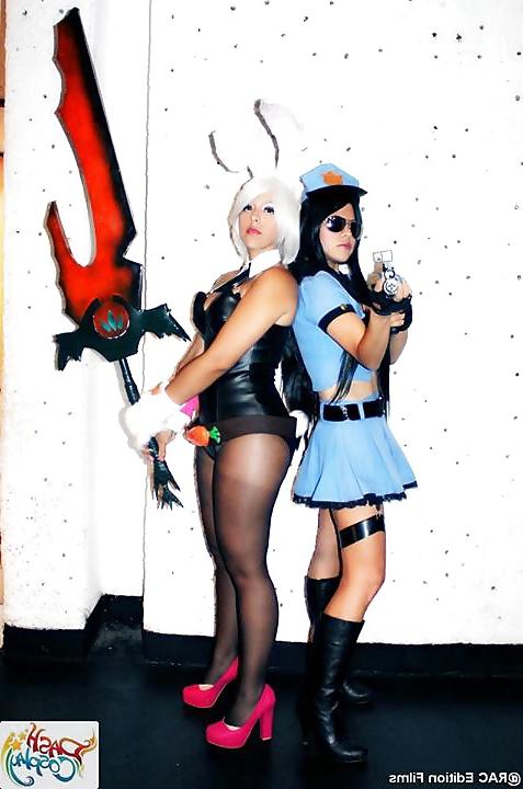 25P Sexy cosplays latinas en pantimedias - pantyhose
