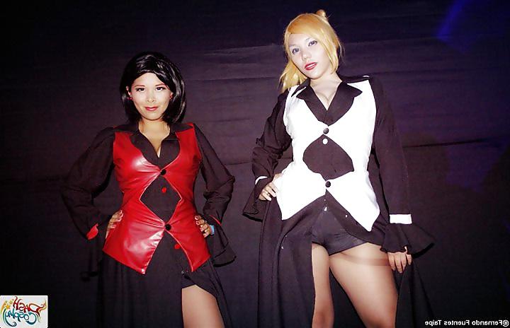 25P Sexy cosplays latinas en pantimedias - pantyhose