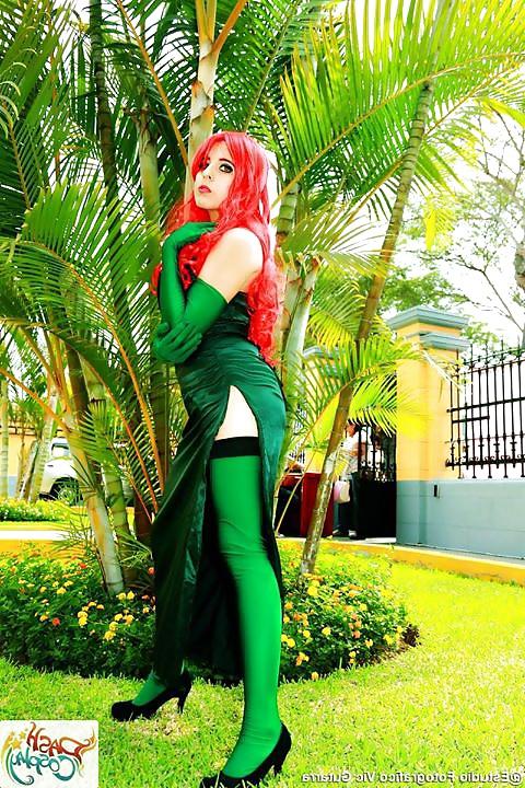 25P Sexy cosplays latinas en pantimedias - pantyhose