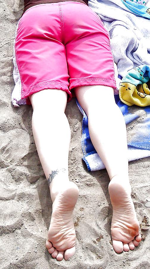 25P Feet: Dirty Soles #2