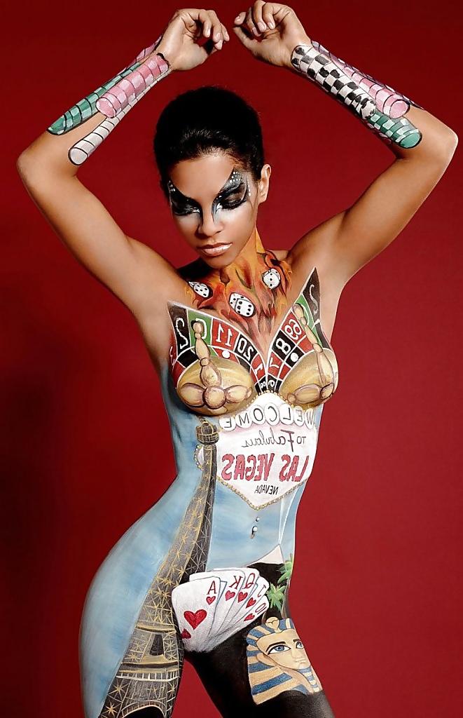 15P Body-painting!