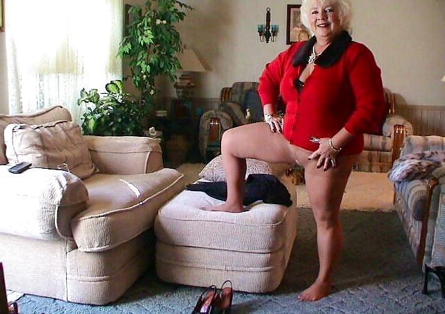 25P Women in panties under pantyhose 7