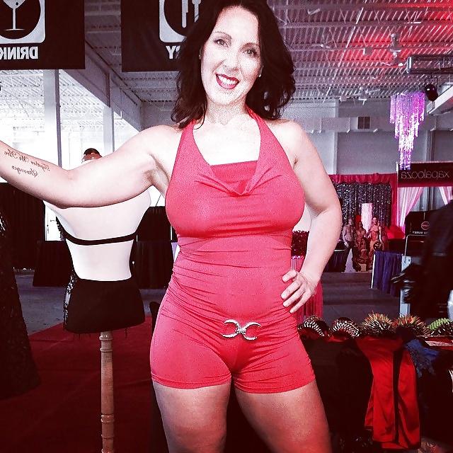 25P Very bEautiful tHick MilF #