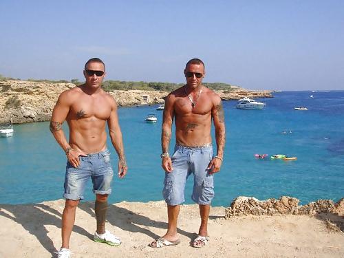25P Not Twin stepbrothers Rafa , Dinio Garcia fuck girls. public, stage