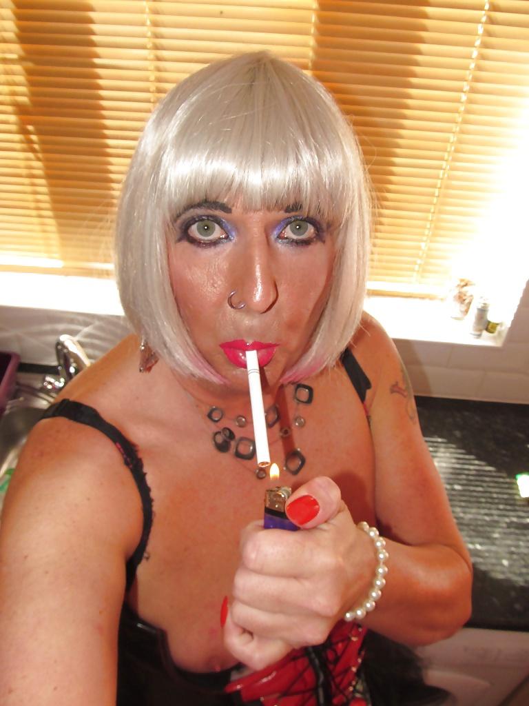 17P Chrissie has fun with Neil again