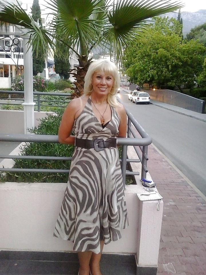 25P Hot serbian moms
