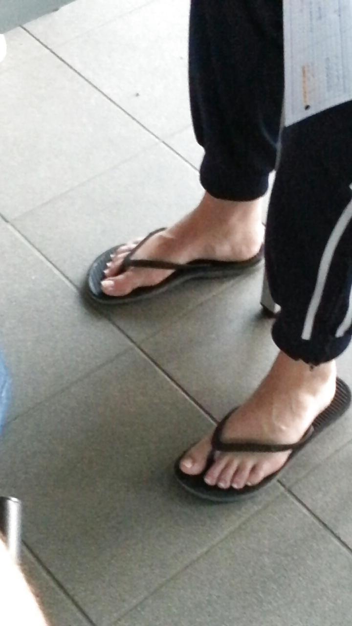 13P French lover blond girl nice natural feet