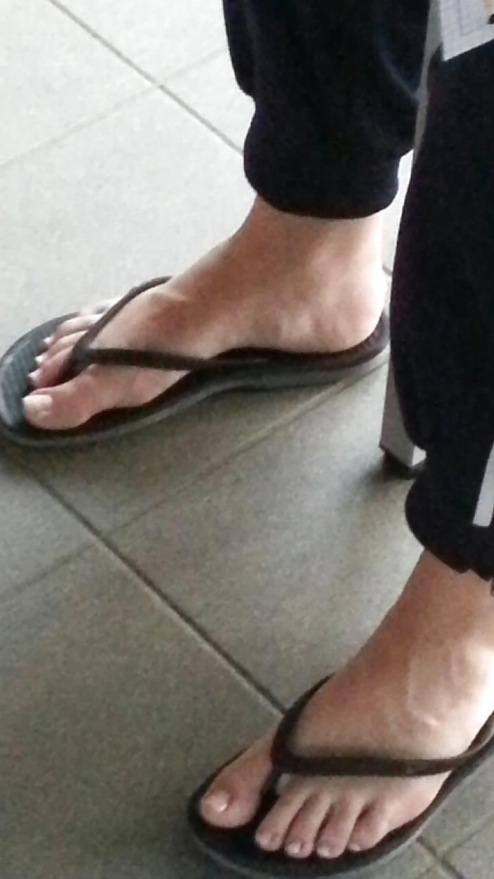 13P French lover blond girl nice natural feet