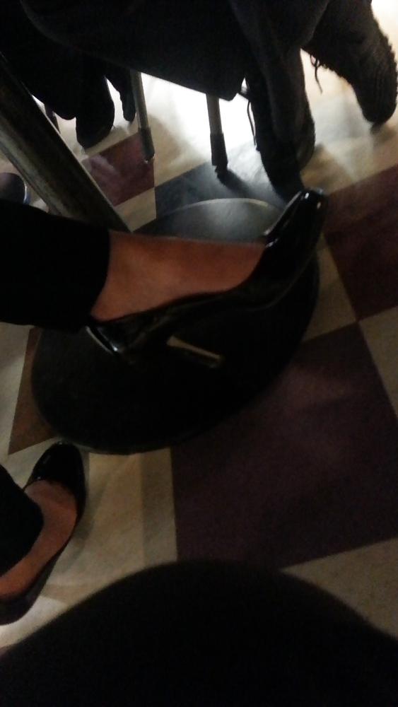 9P Coworker Chantelle's Shoes Perfect for Cumshot Worship