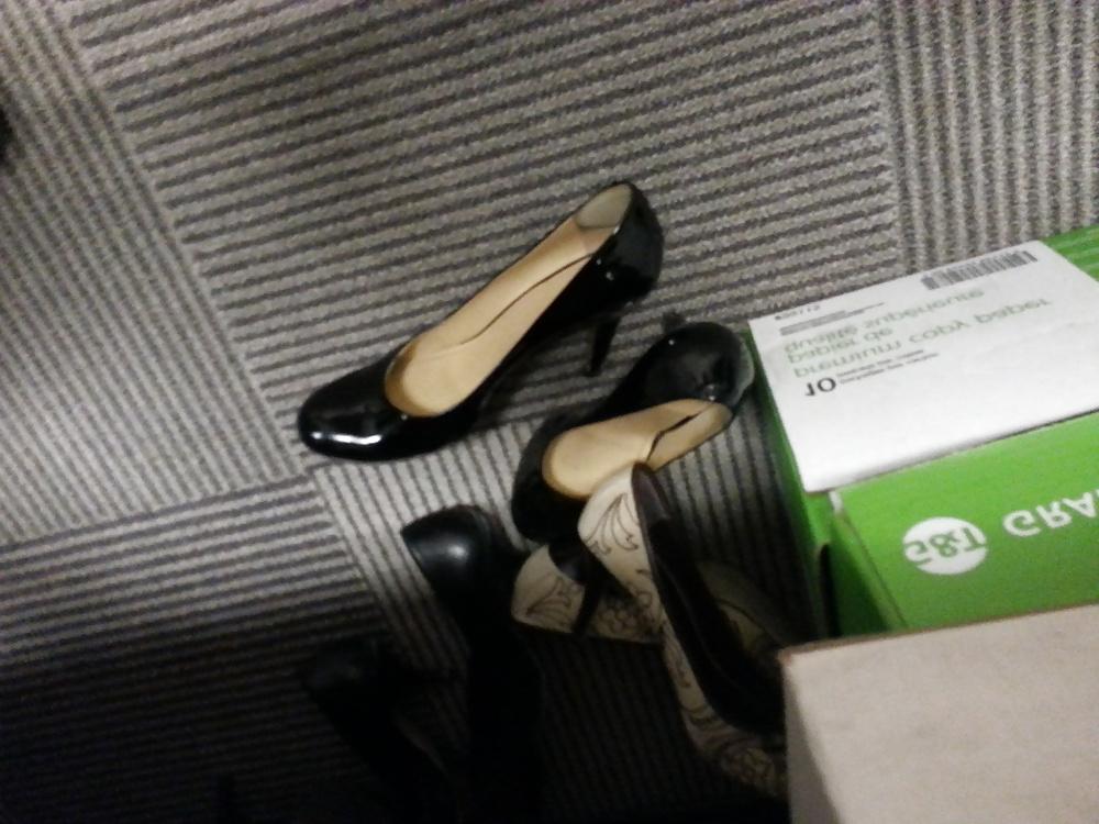 9P Coworker Chantelle's Shoes Perfect for Cumshot Worship