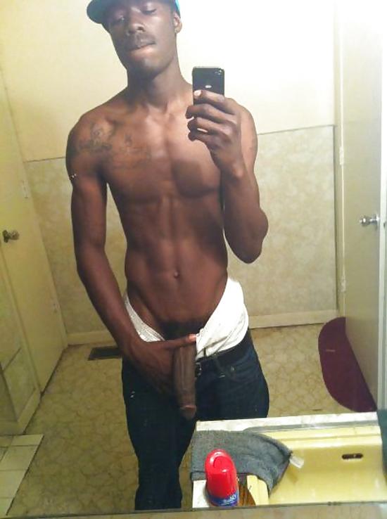 11P Big dick selfies