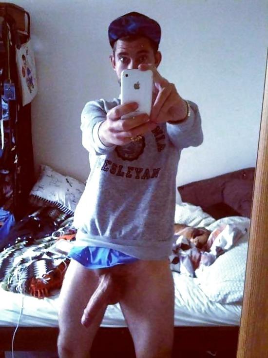 11P Big dick selfies