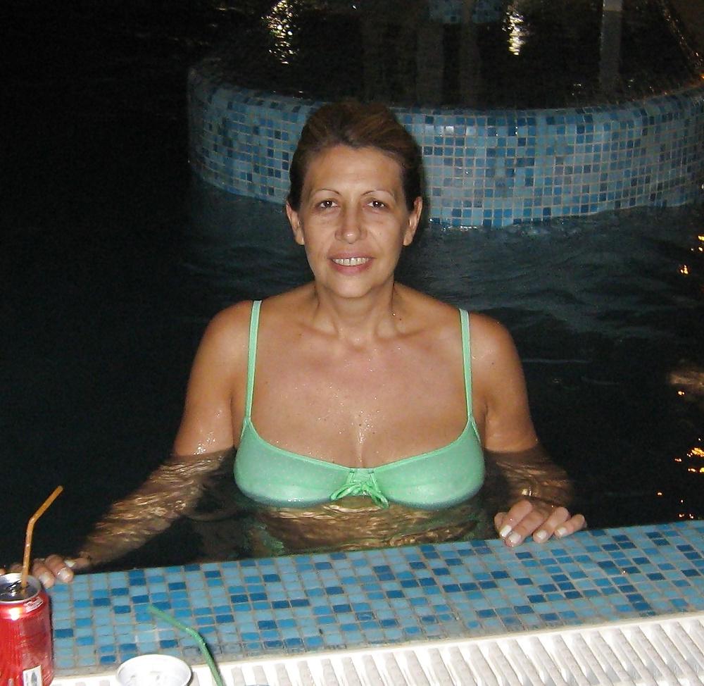 25P Swimsuit milfs