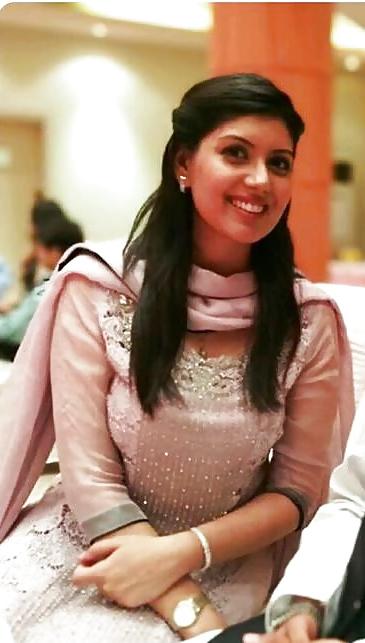 25P Random Pakistani Bitches for Big Black Cocks 3