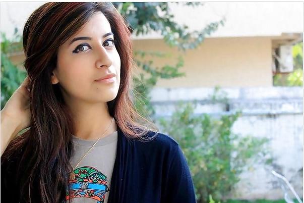 25P Random Pakistani Bitches for Big Black Cocks 3