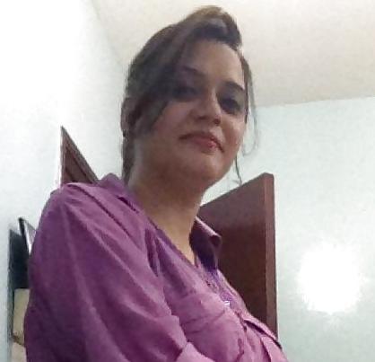 25P Random Pakistani Bitches for Big Black Cocks 3
