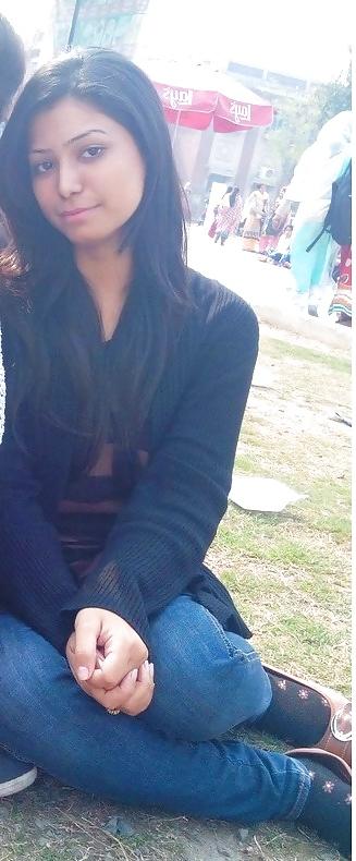 25P Random Pakistani Bitches for Big Black Cocks 3