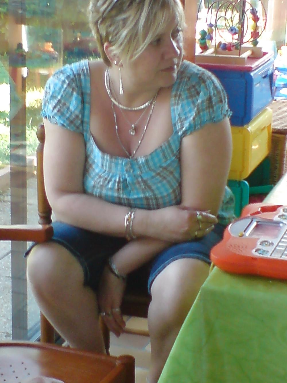 25P Very hot french MILF