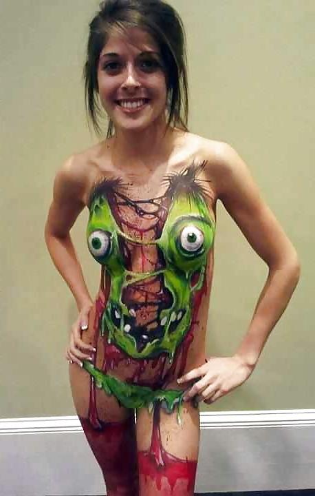 25P Girls with body paint