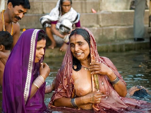 25P Indian group sex