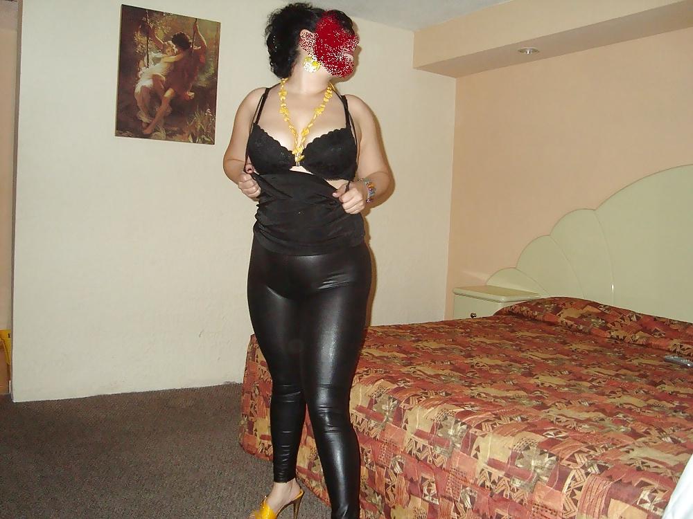 13P Thick latina milf