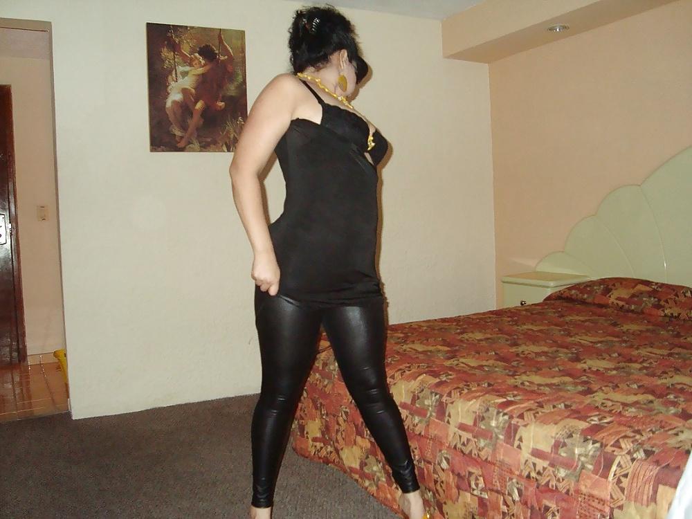 13P Thick latina milf