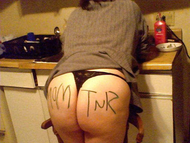 25P Mommy's Dirty Cell Phone Pics 2