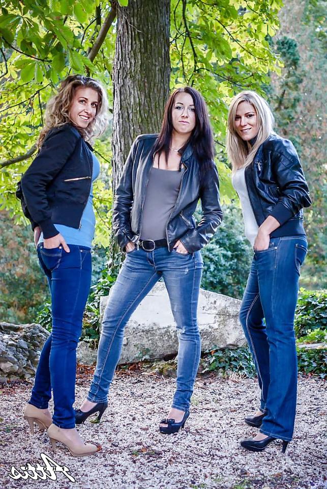 23P Blue jeans girls