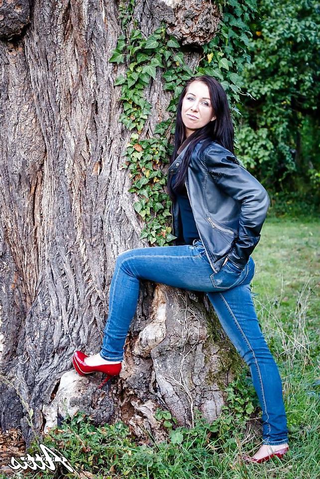 23P Blue jeans girls