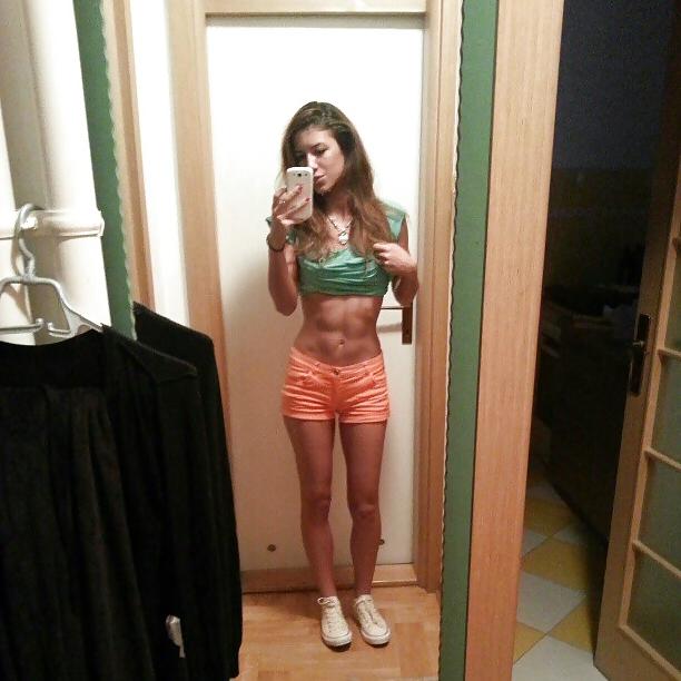 25P Serbian fuckmeat Milica Kalinic