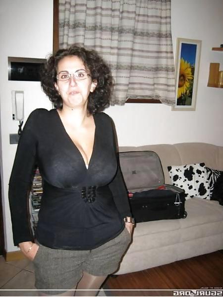 18P Wery busty milf Marta 