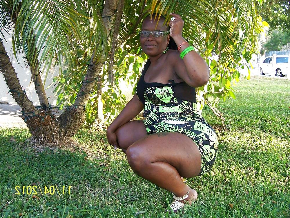 12P Thick Milf