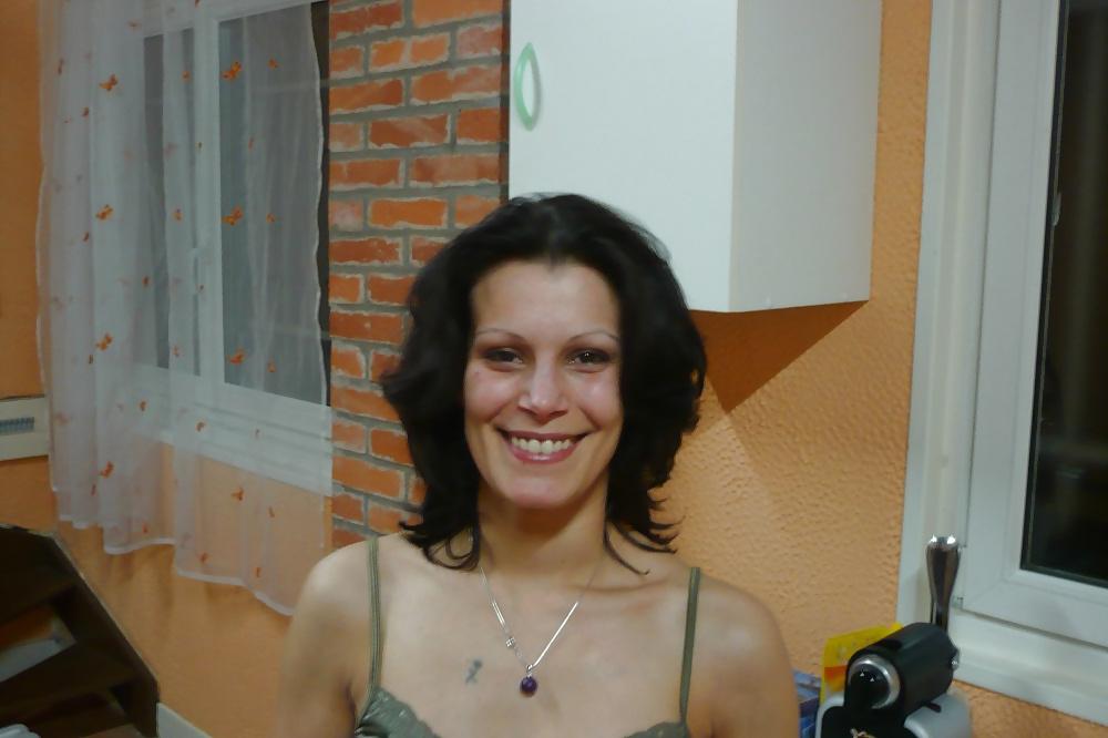 18P Sexy French MILF