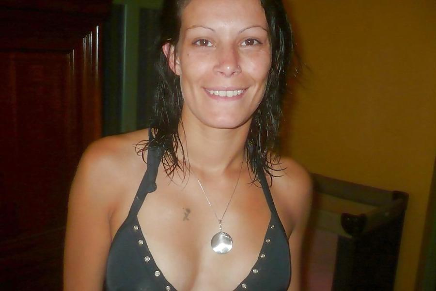 18P Sexy French MILF