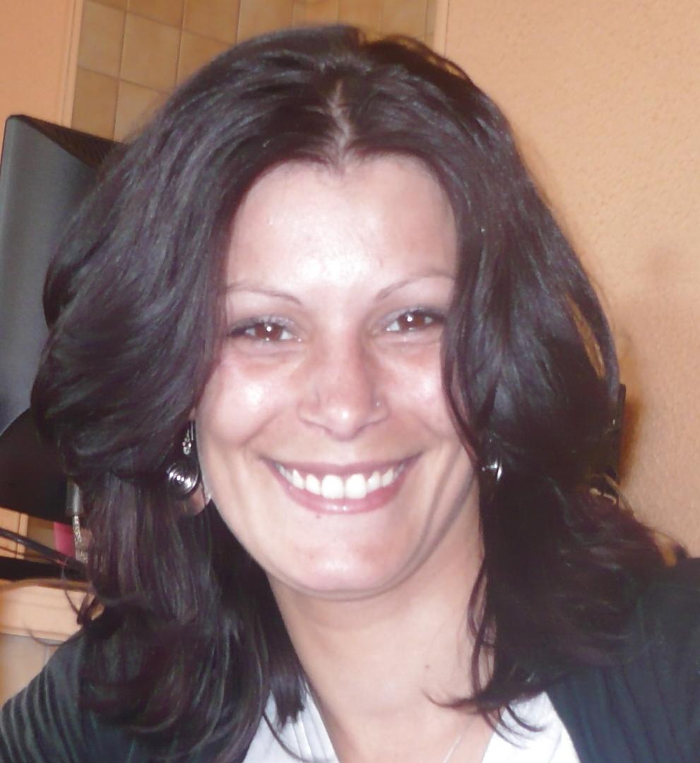 18P Sexy French MILF