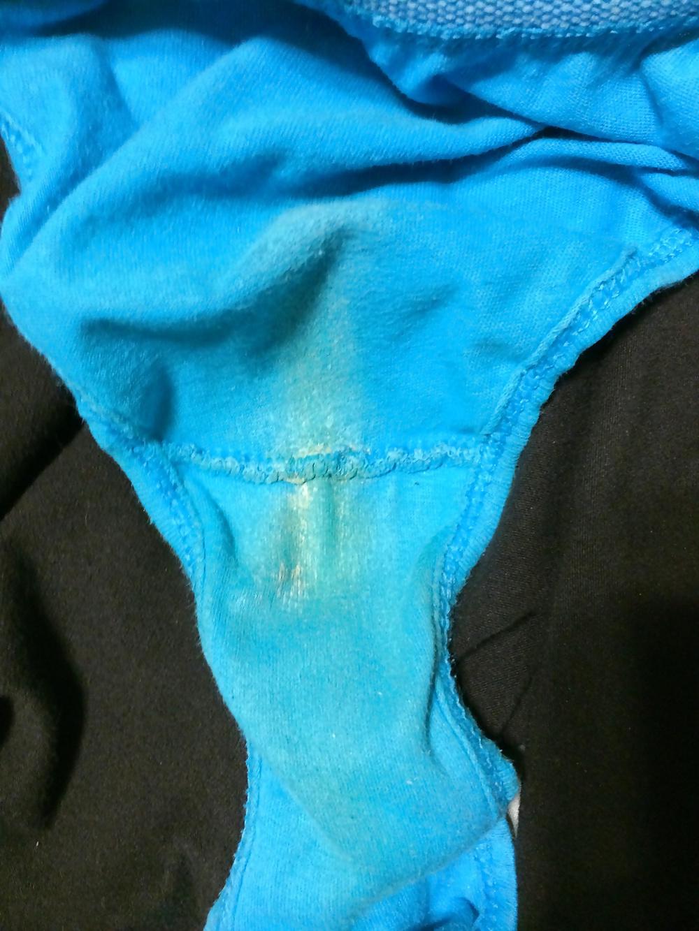 4P Wife in her blue cotton panties