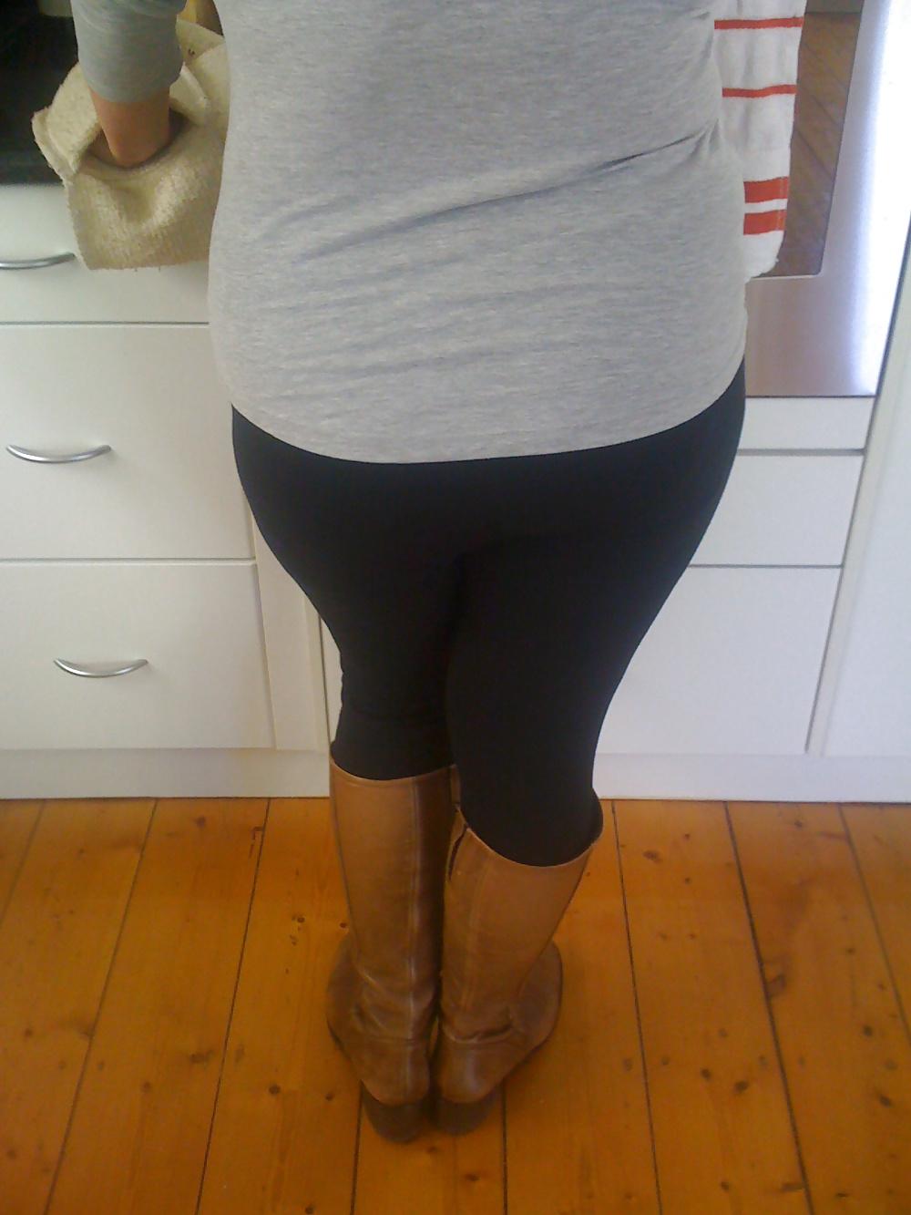 25P Michelle's sexy ass to make you hard again...