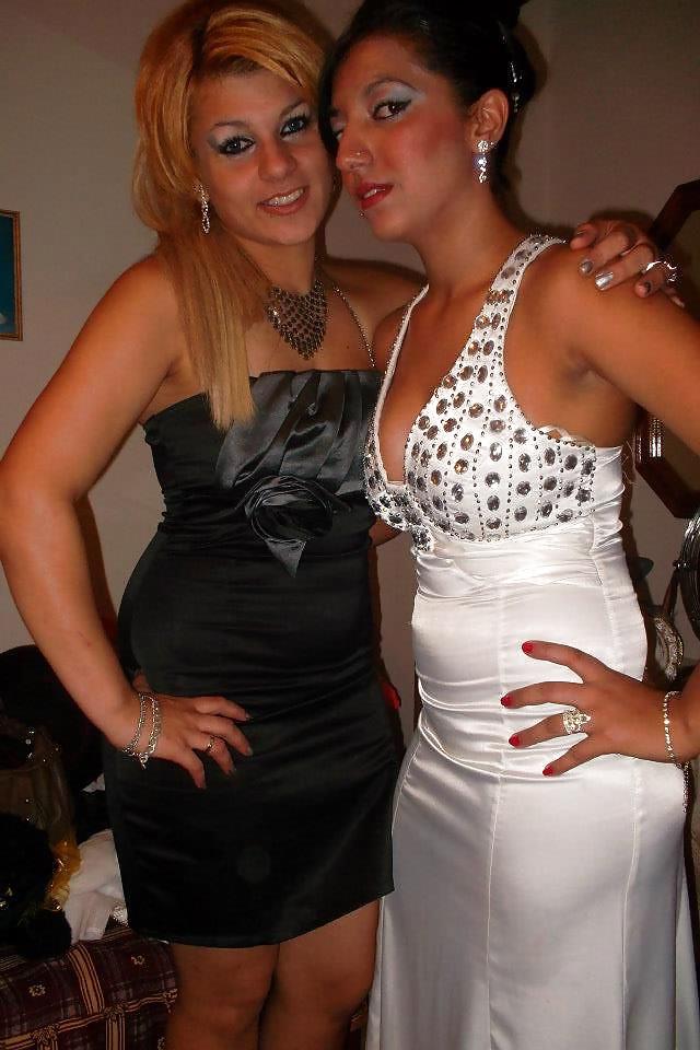 15P Turkish girls in Night Dresses! Dirty Comments please!
