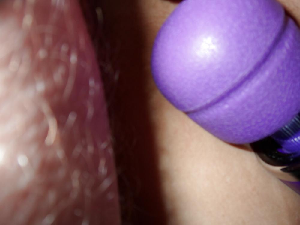 9P Nice view of a wet pussy and sex toys