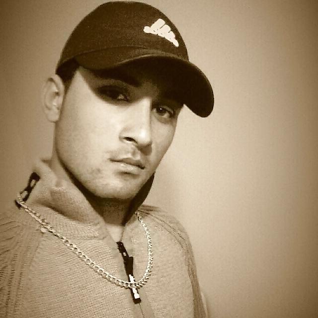 25P Hot Pakistani Guys!
