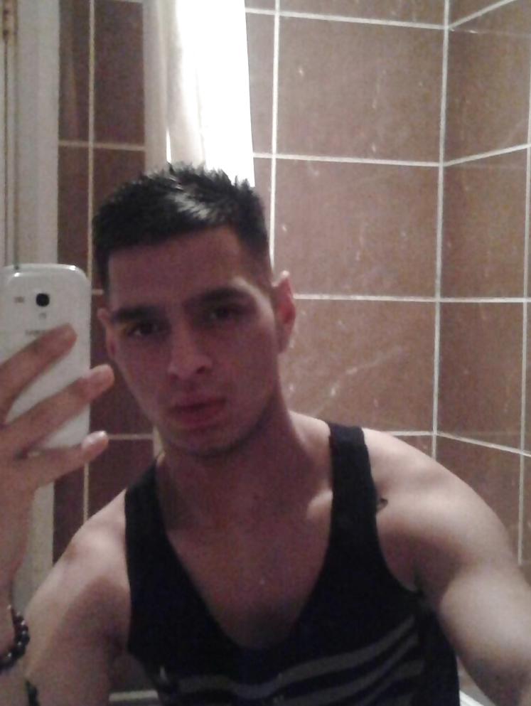 25P Hot Pakistani Guys!
