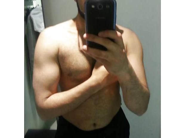 25P Hot Pakistani Guys!