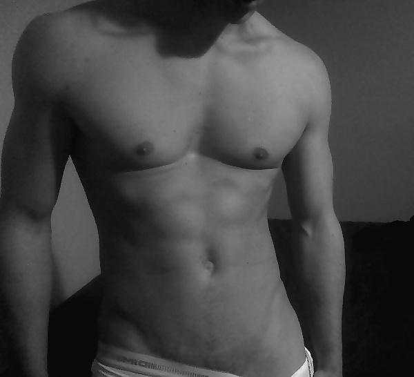 25P Hot Pakistani Guys!