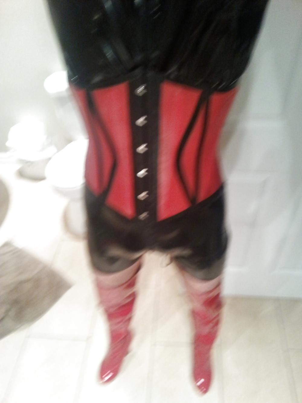 8P Corset latex