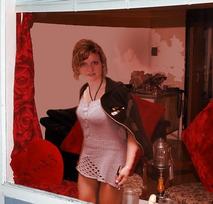 8P Who wants to fuck this girl?