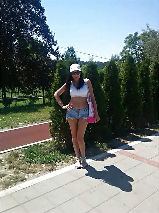 25P Serbian milf Romina