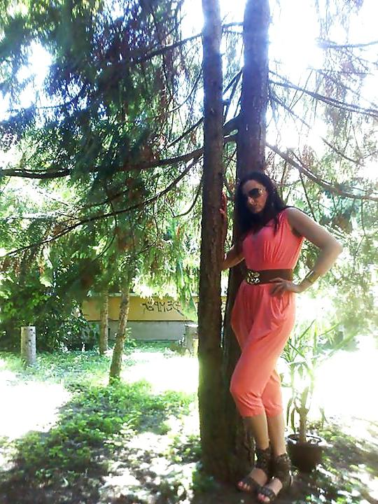 25P Serbian milf Romina