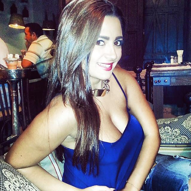 25P Arab beauty 27 - Cum on her 