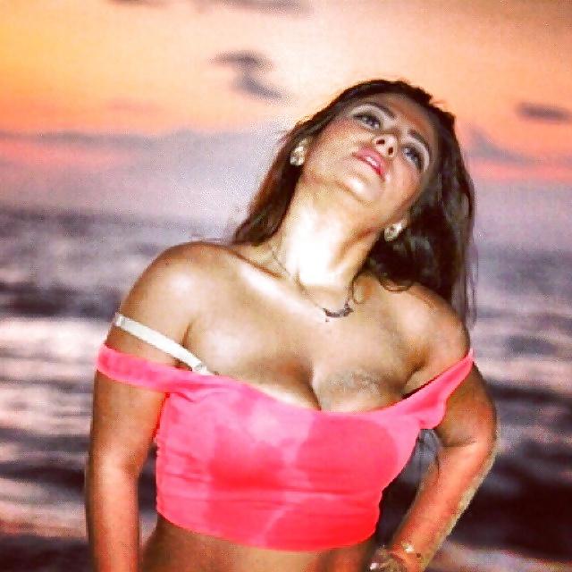 25P Arab beauty 27 - Cum on her 