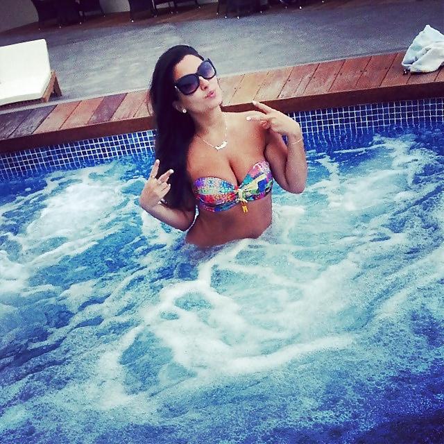 25P Arab beauty 27 - Cum on her 